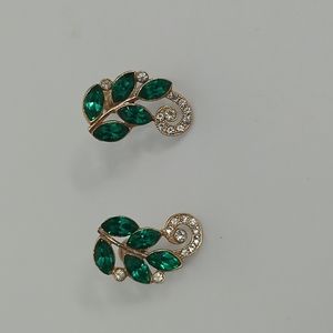 Vintage Green and Silver Dafri Screw Backs